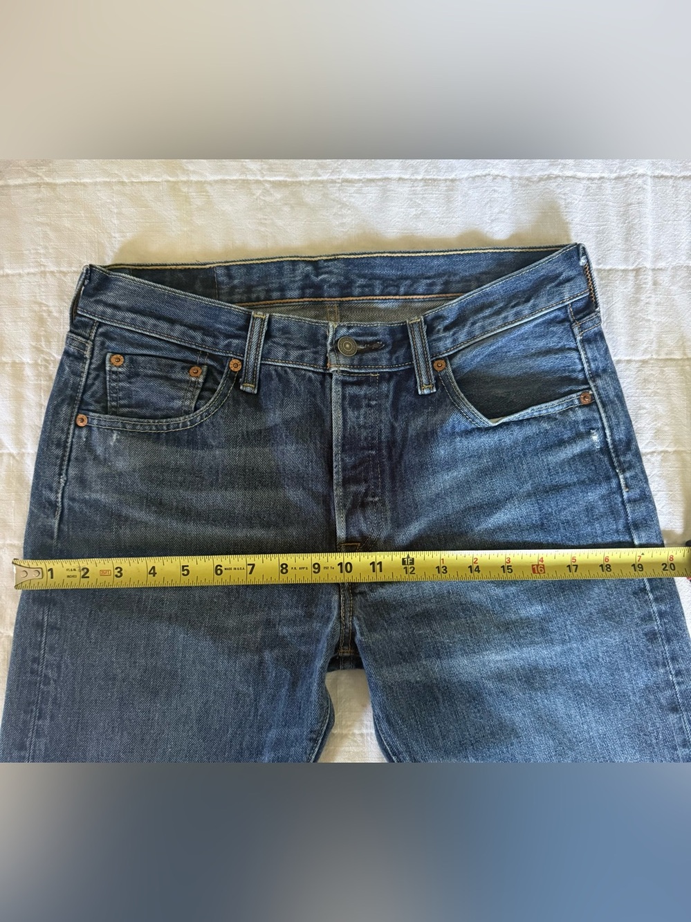 Levi's 501 Classic Straight-Leg Jeans - Picture 6 of 7